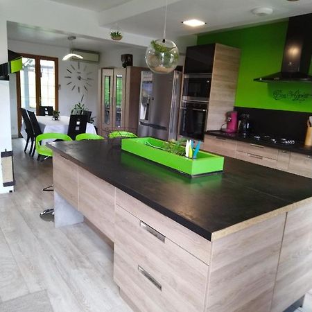 Agreable Chambre Double Avec Salle D'Eau Privative Le Mesnil-Theribus Экстерьер фото